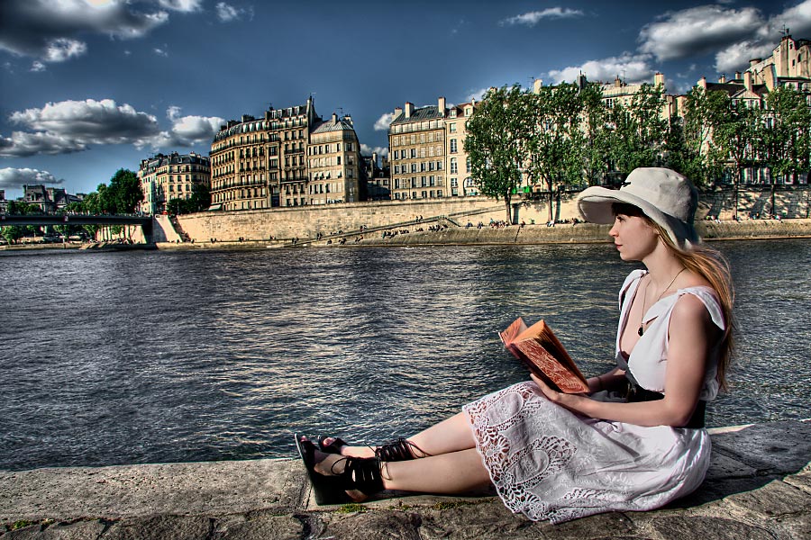 Ania in Paris